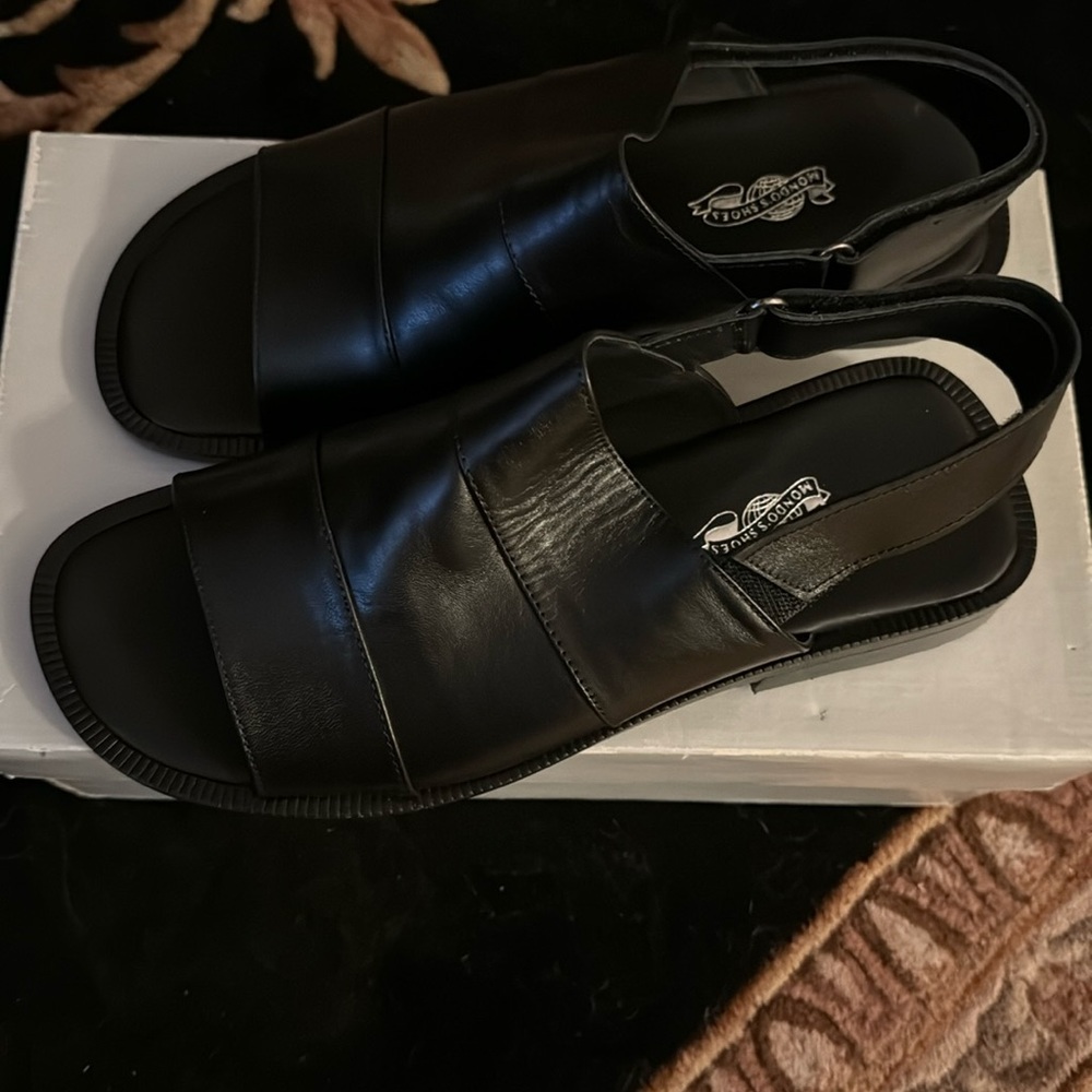 Men’s leather sandals
